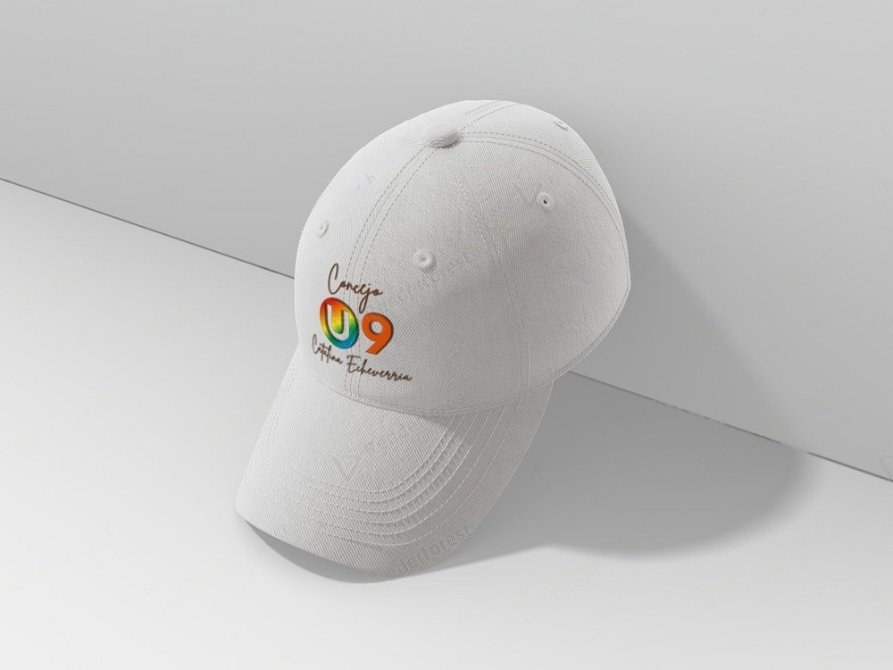 Mockup 2 — Gorra campaña Catalina Echeverría
