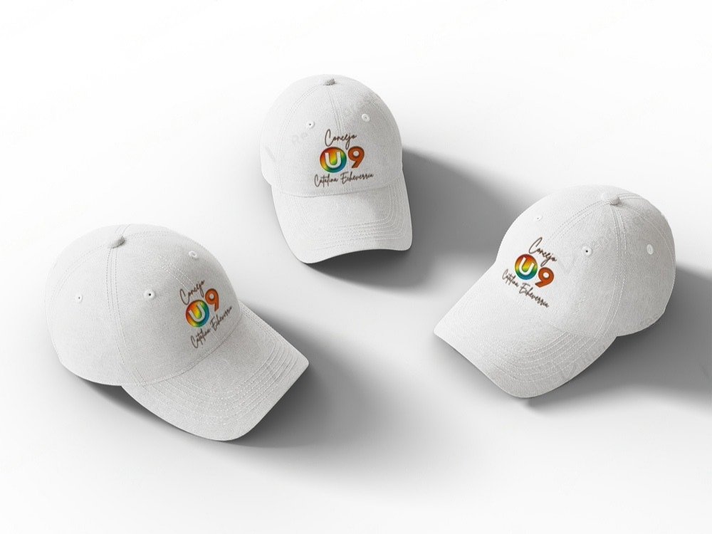Mockup 4 — Gorra campaña Catalina Echeverría